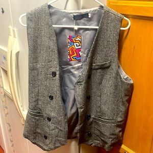 Whatlees vest size medium nwt